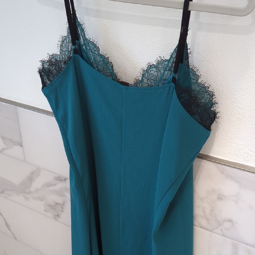 BCBGMaxAzria Teal Dress with Black Lace Detail - Picture 4 of 7